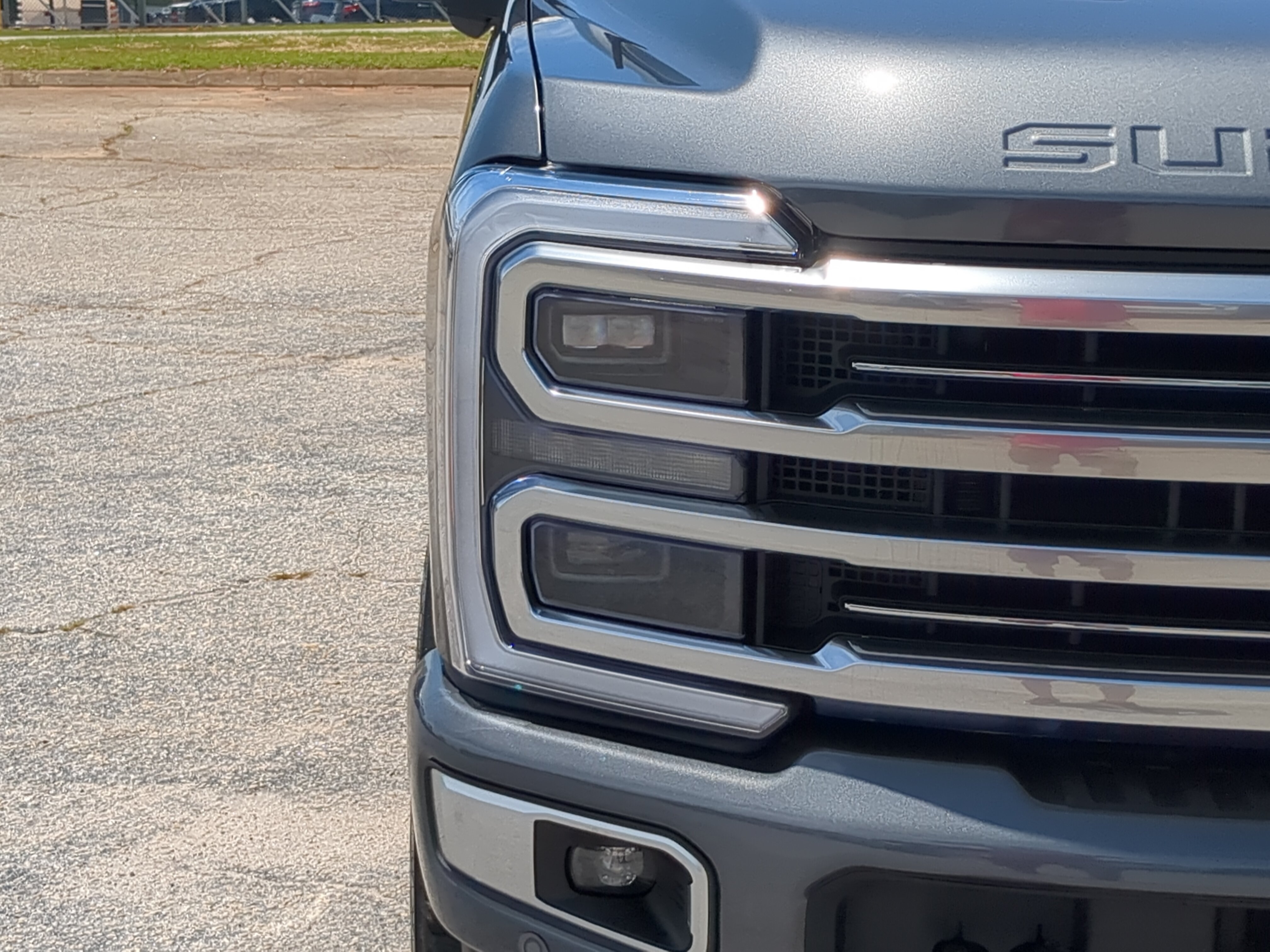 Certified 2026 Ford F250 Platinum w/ Platinum Plus Package AWD/4WD image 8