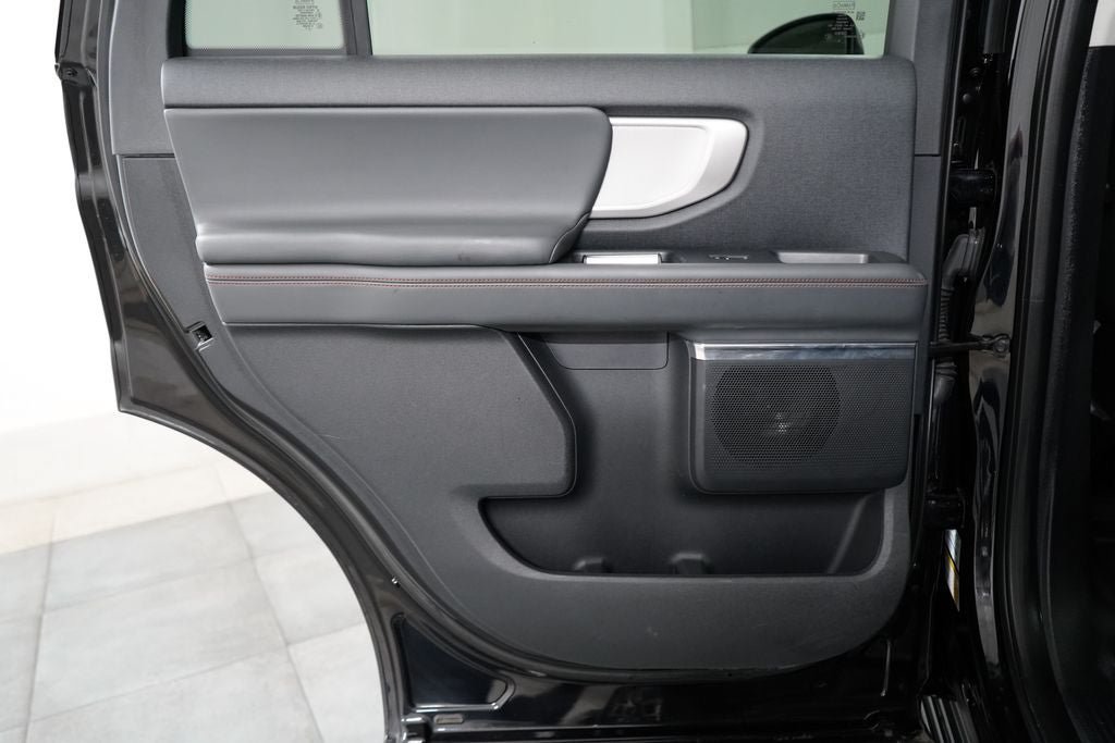 Certified 2025 Ford Expedition Active AWD/4WD image 33