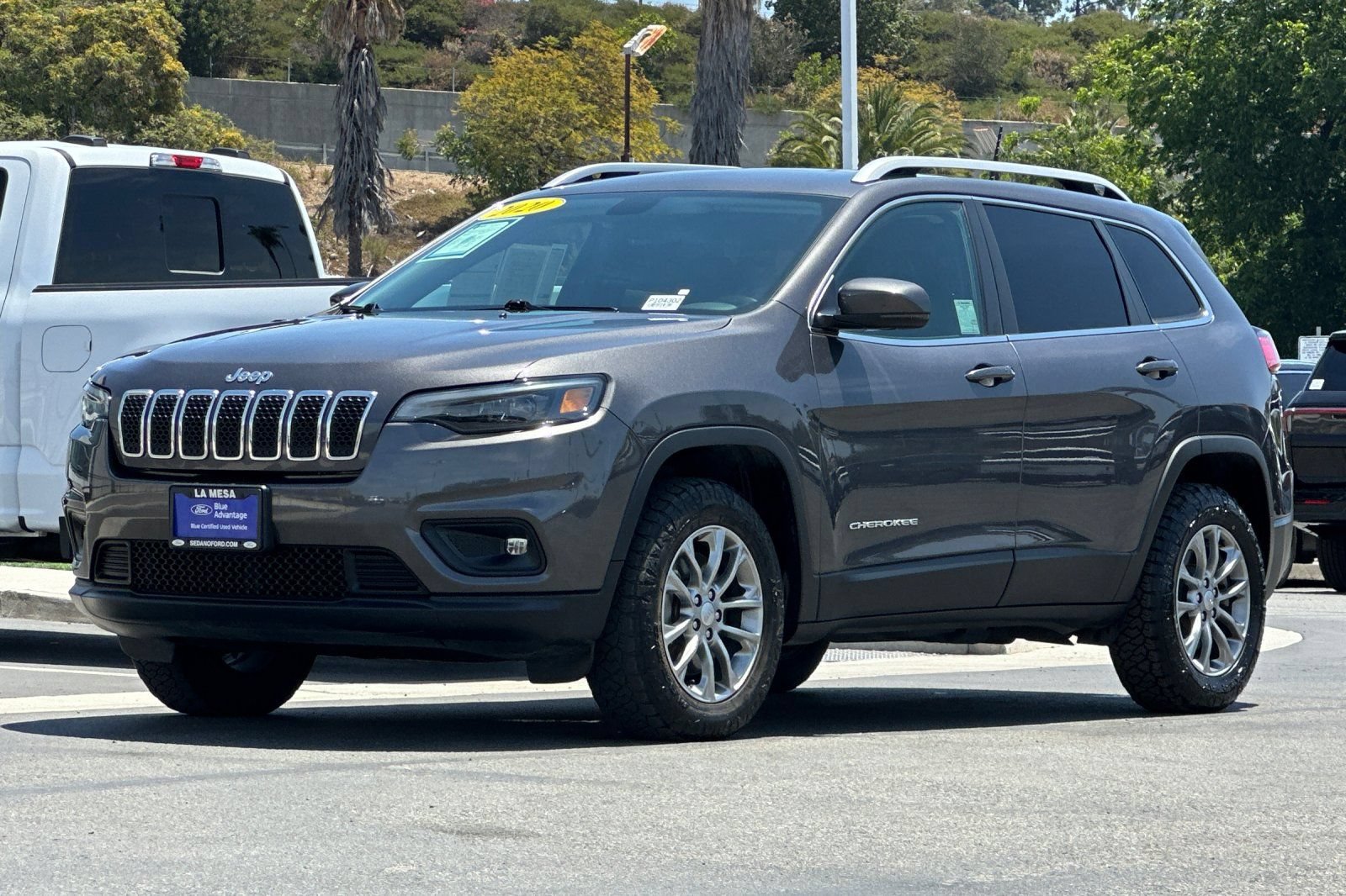 Used 2020 Jeep Cherokee Latitude Plus w/ Comfort/Convenience Group AWD/4WD image 7