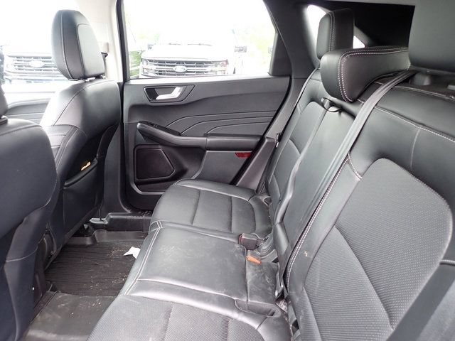 Certified 2022 Ford Escape Titanium AWD/4WD image 12