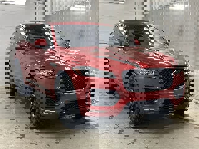 Used 2020 Jaguar F-PACE R-Sport image 34