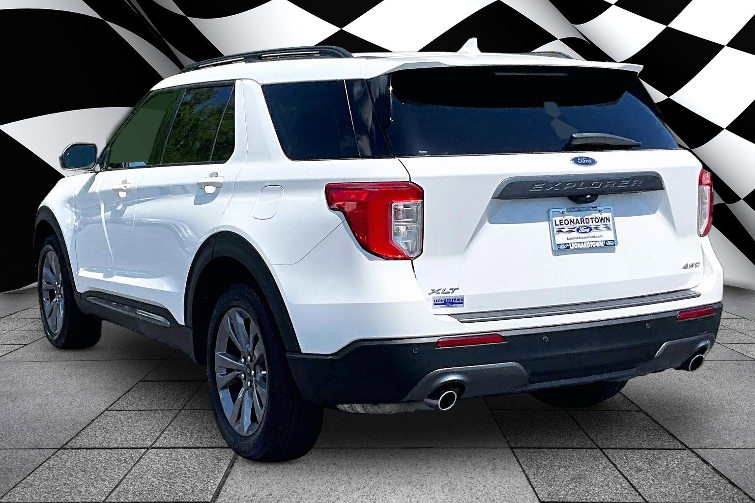 Certified 2022 Ford Explorer XLT w/ Equipment Group 202A AWD/4WD image 12