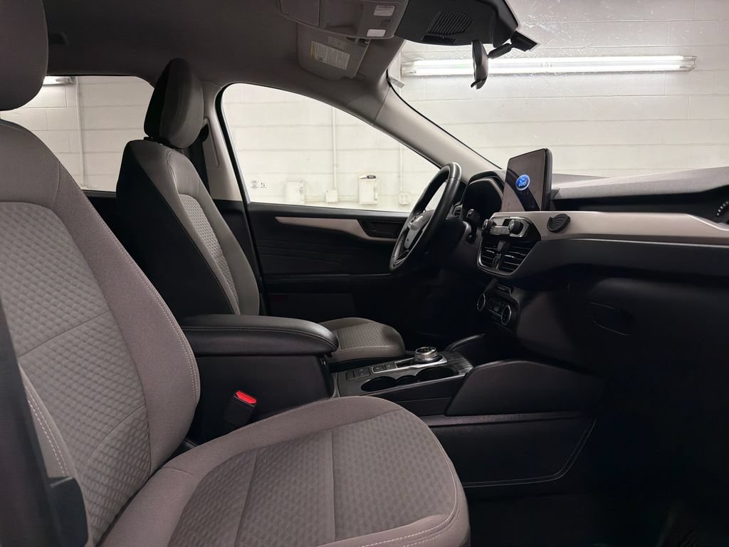 Certified 2022 Ford Escape SE w/ Convenience Package FWD image 30