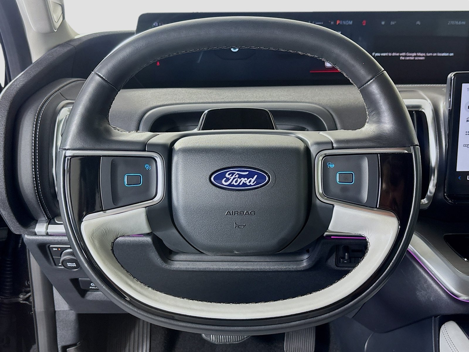 Certified 2025 Ford Expedition Platinum AWD/4WD image 11