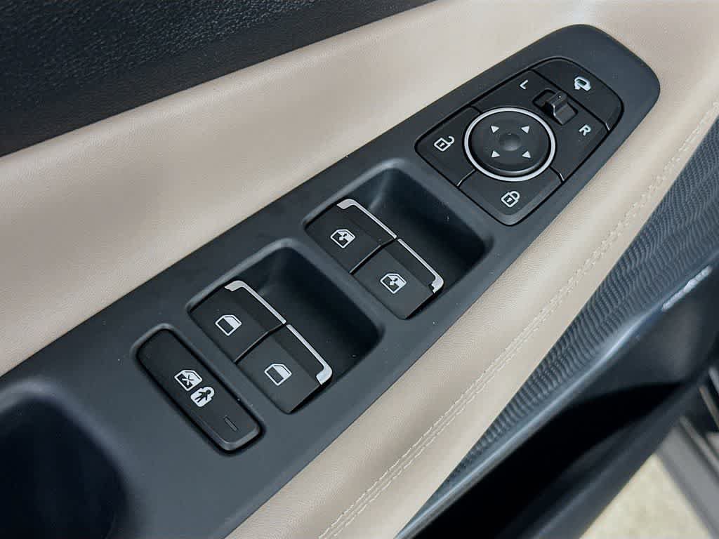 Used 2022 Hyundai Santa Fe Limited AWD/4WD image 29