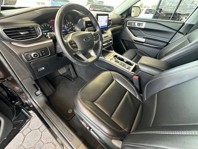 Certified 2023 Ford Explorer XLT w/ Equipment Group 202A AWD/4WD image 16