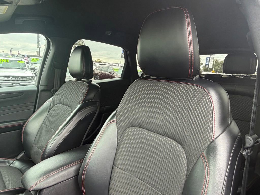 Certified 2023 Ford Escape ST-Line AWD/4WD image 24