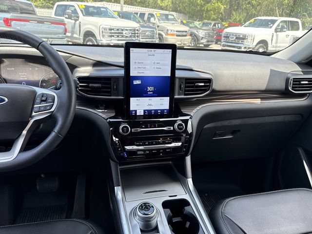 Certified 2024 Ford Explorer Limited w/ Limited Technology Package RWD image 30