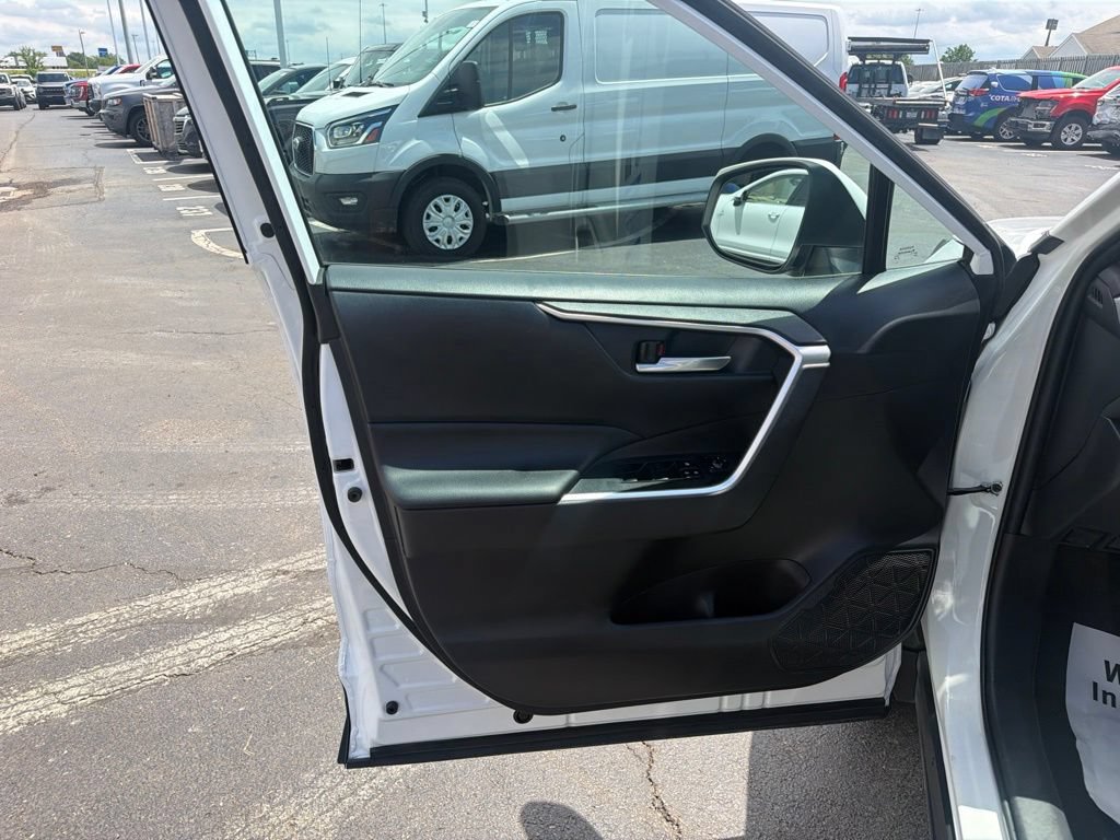 Used 2019 Toyota RAV4 XLE w/ Convenience Package AWD/4WD image 23