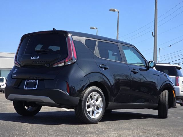 Used 2024 Kia Soul LX w/ Option Group 015 FWD image 5