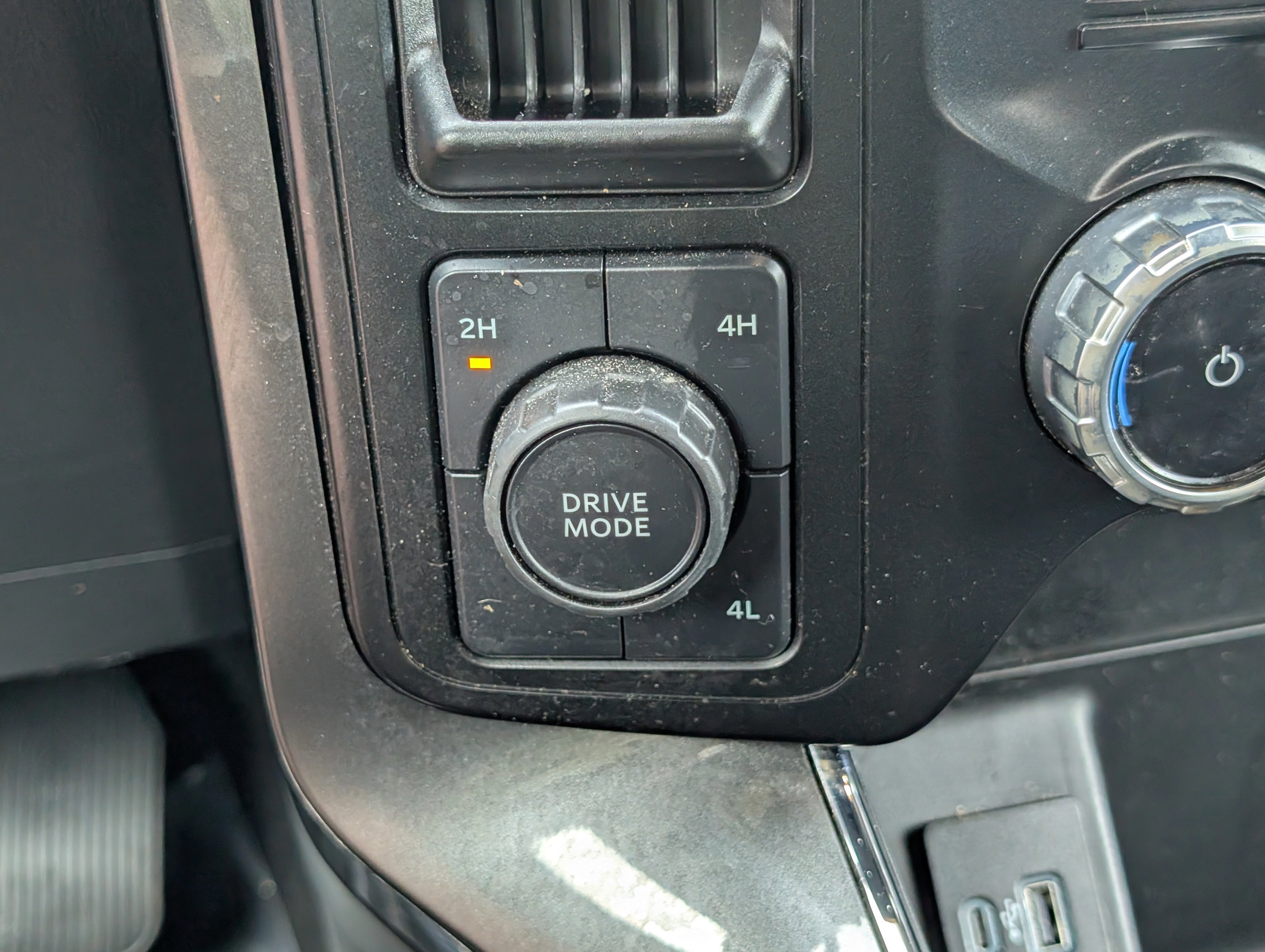 Certified 2023 Ford F150 XLT w/ Equipment Group 302A High image 23