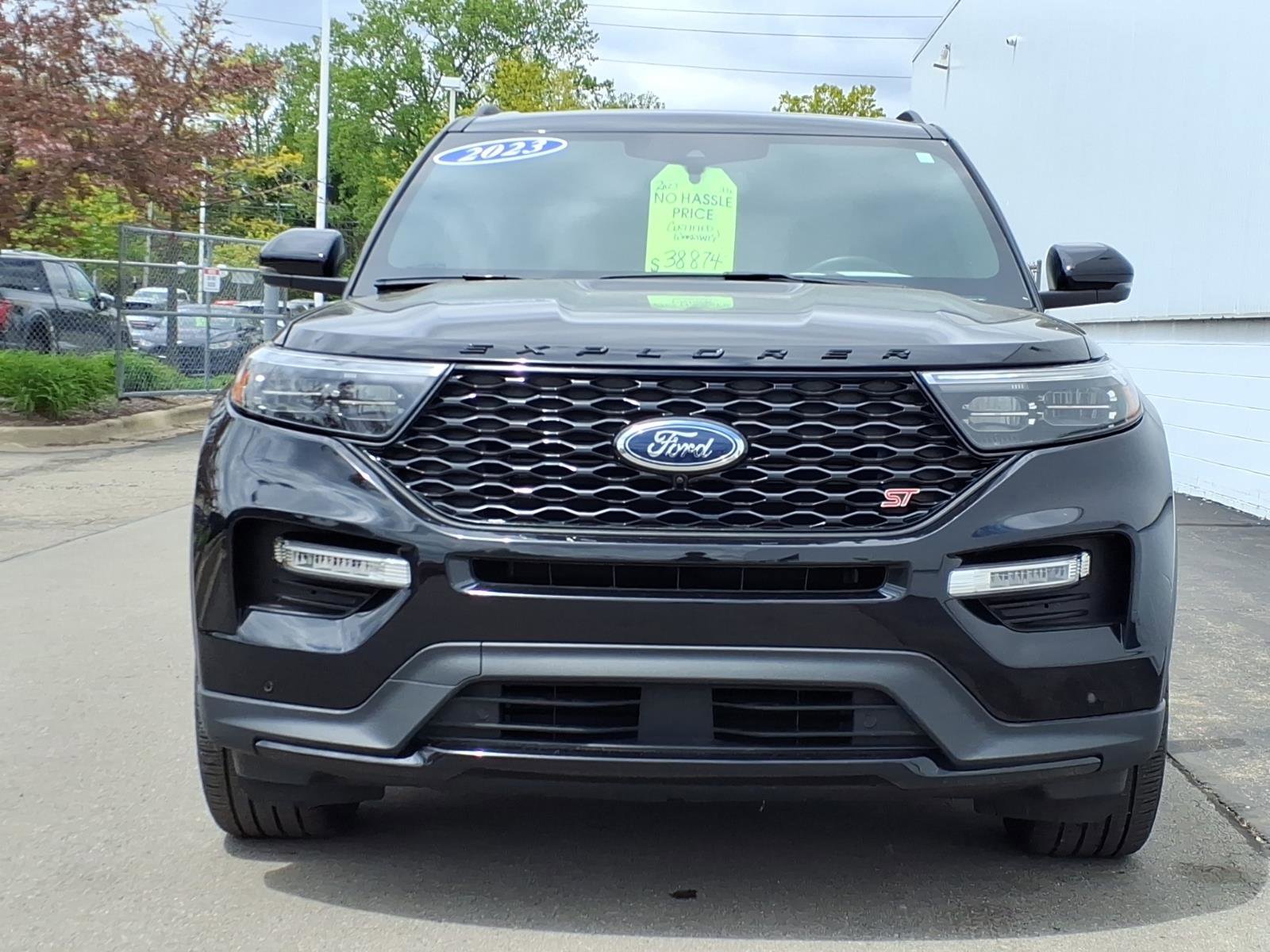 Certified 2023 Ford Explorer ST w/ Technology Package AWD/4WD image 2