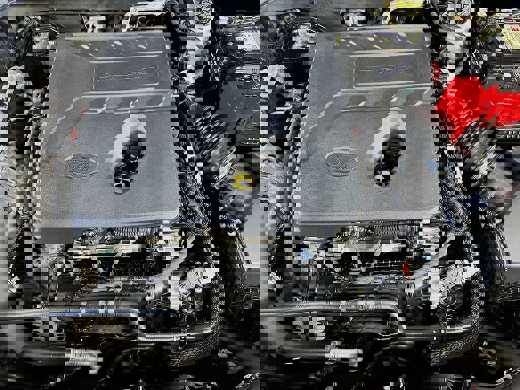 Certified 2020 Ford Escape SE image 9