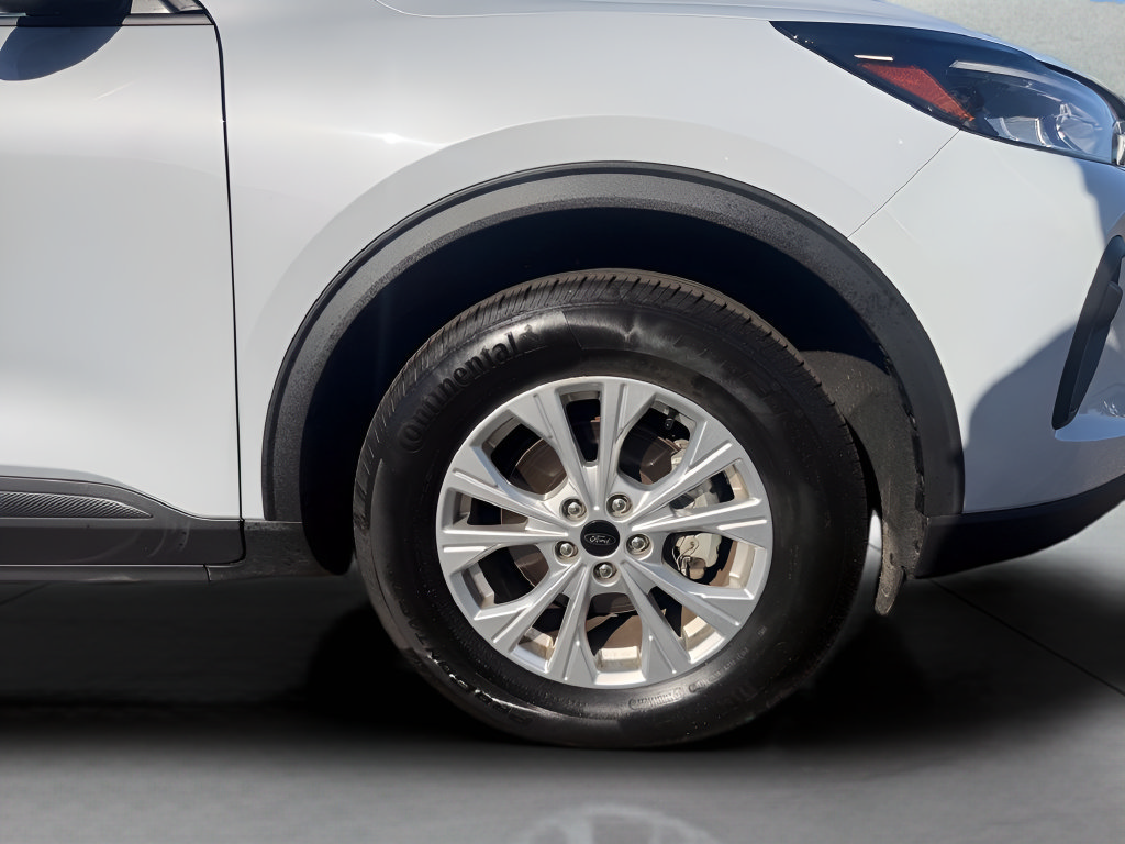 Certified 2025 Ford Escape Active AWD/4WD image 26