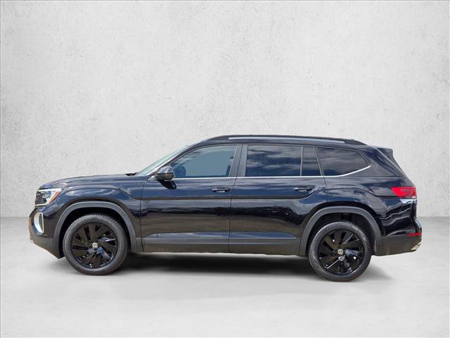 Used 2024 Volkswagen Atlas SE w/ Black Wheel Package FWD image 9