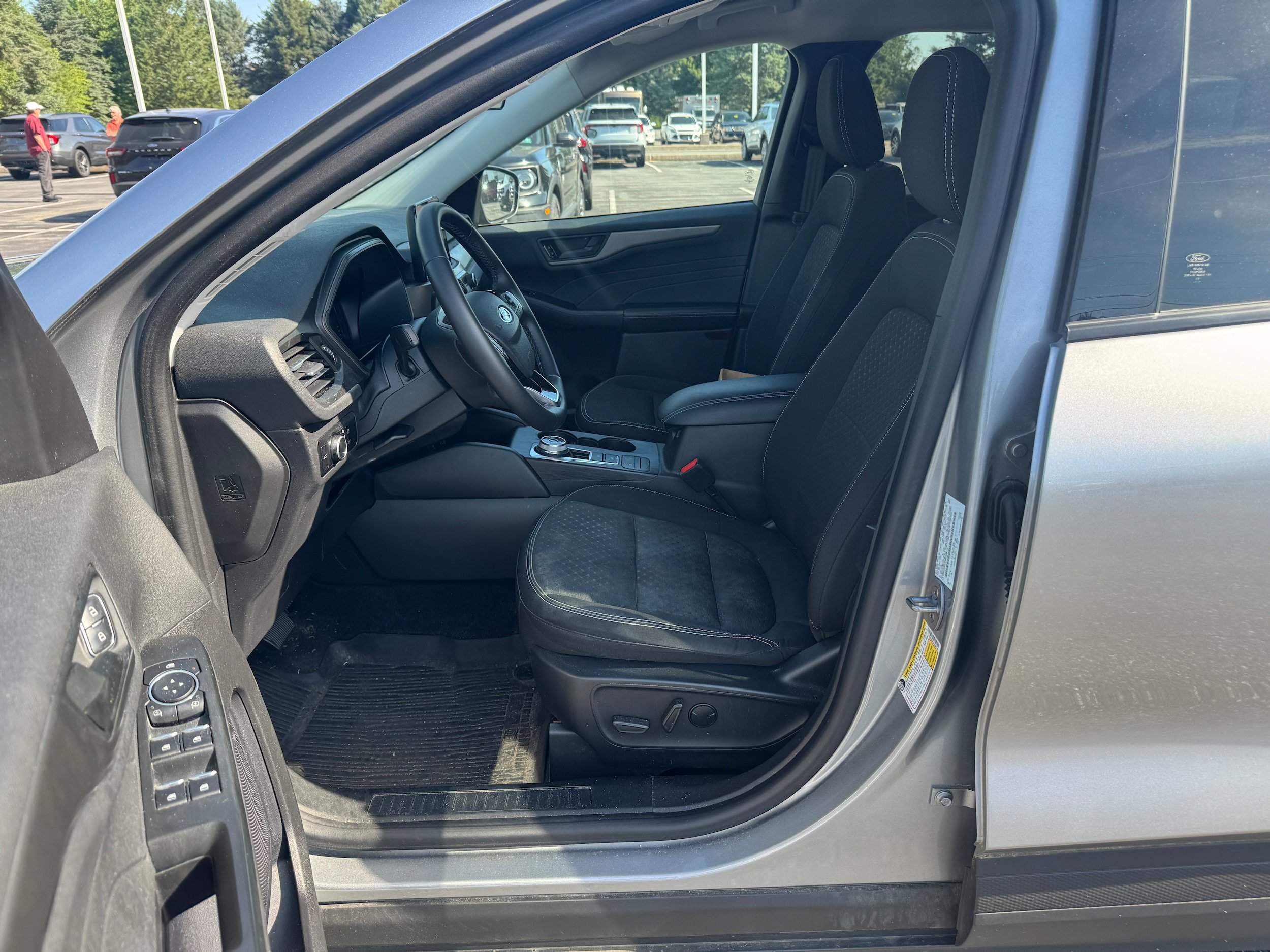 Certified 2024 Ford Escape Active AWD/4WD image 12