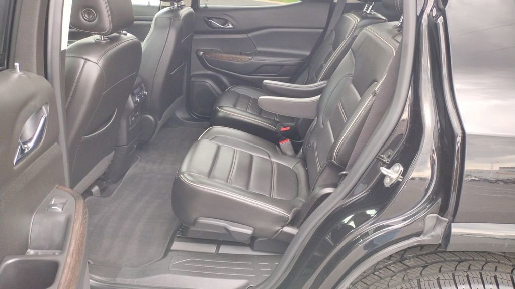 Used 2021 GMC Acadia Denali w/ Denali Ultimate Package AWD/4WD image 22