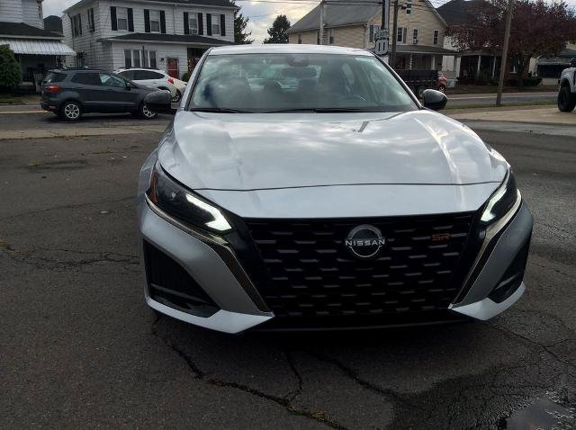 Used 2024 Nissan Altima 2.5 SR image 3