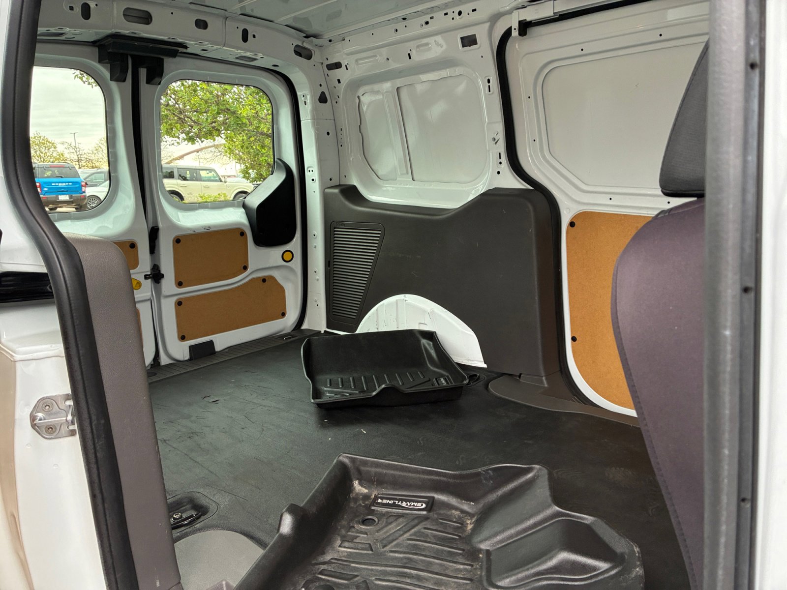 Certified 2020 Ford Transit Connect XL FWD image 18