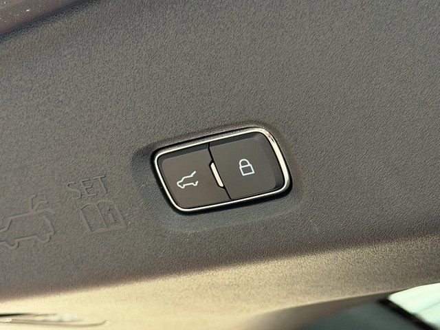 Certified 2025 Ford Expedition Active AWD/4WD image 37