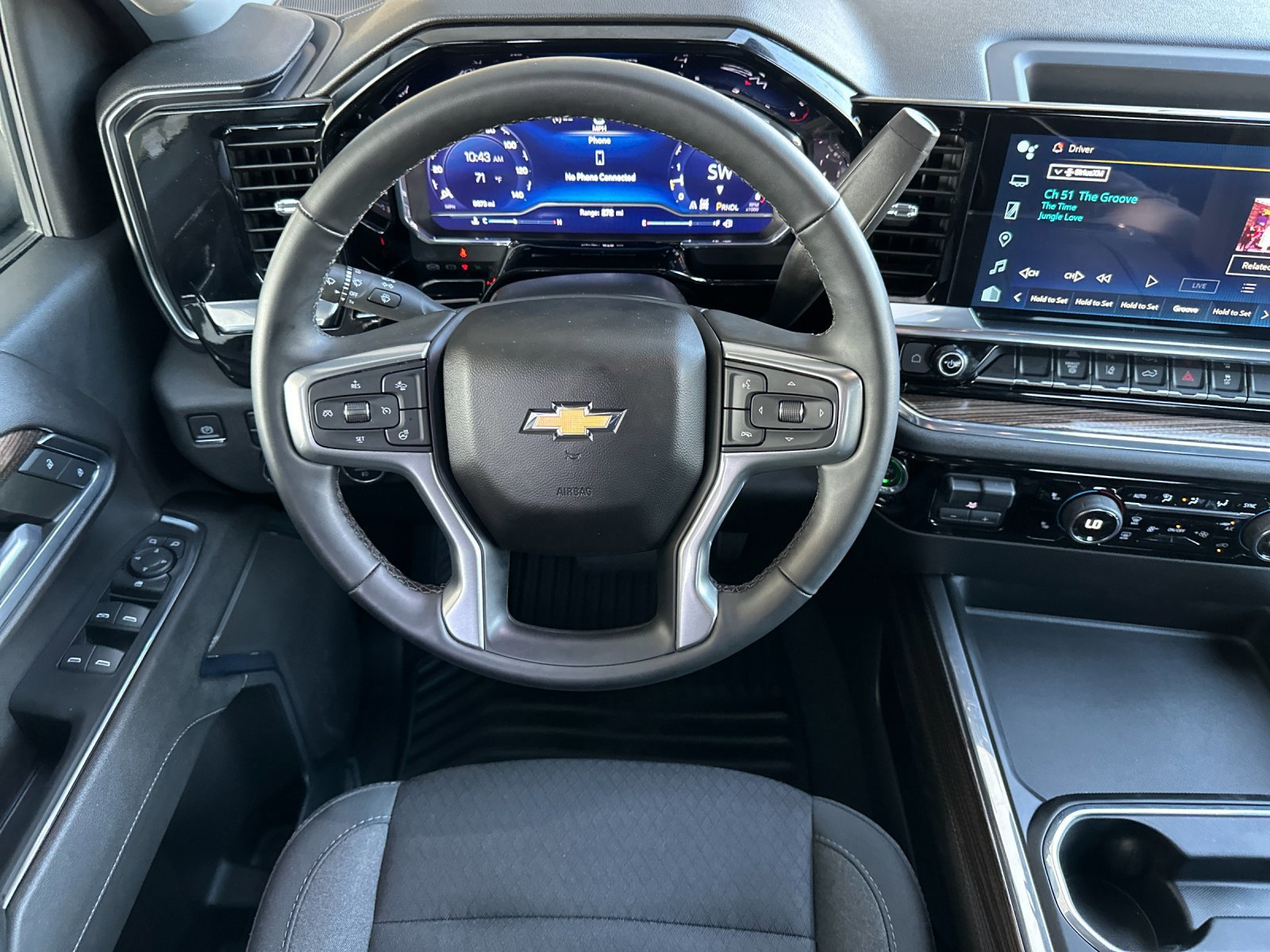 Used 2024 Chevrolet Silverado 2500 LT w/ Convenience Package image 14