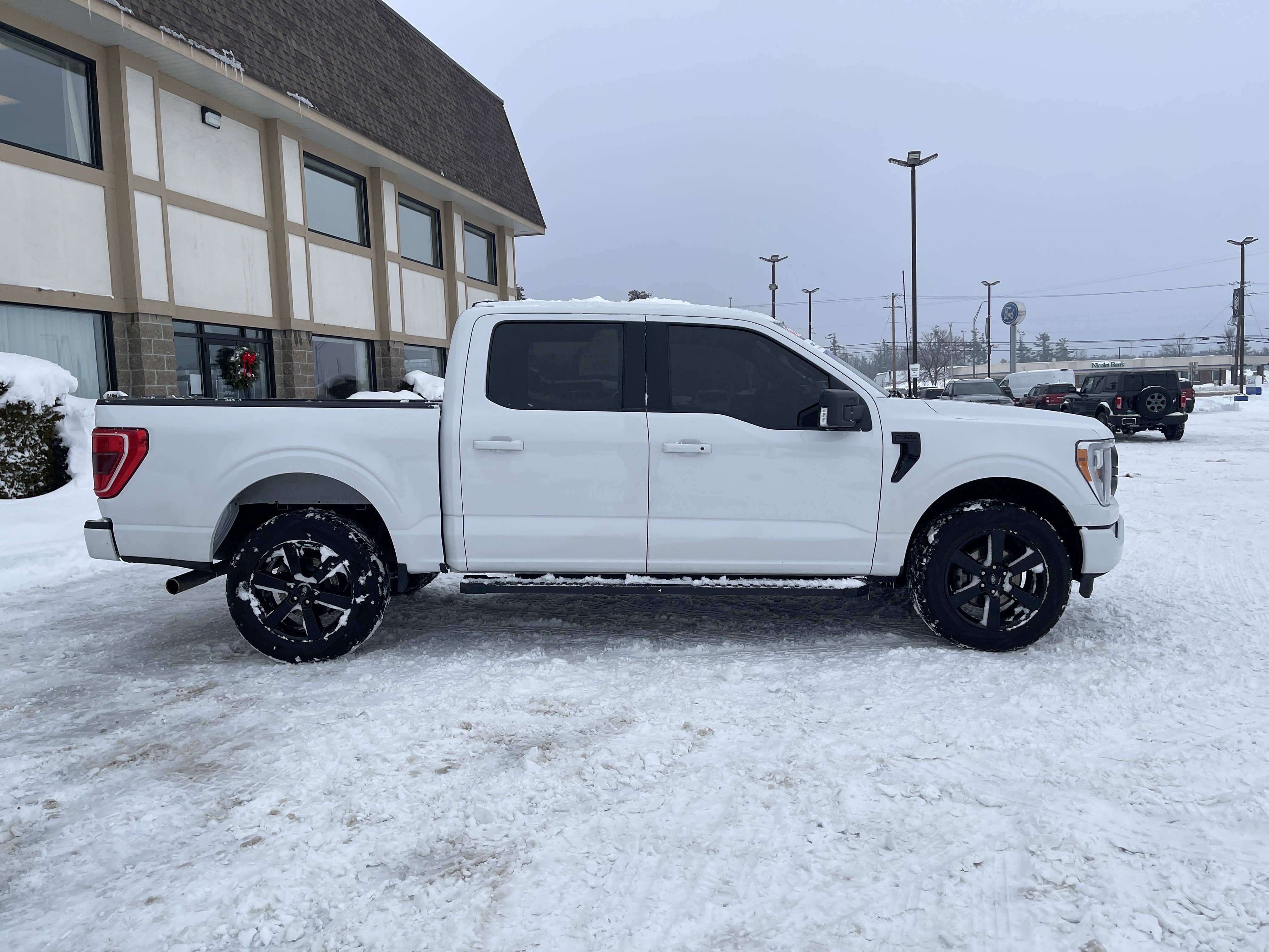 Certified 2022 Ford F150 XLT w/ Equipment Group 302A High image 2