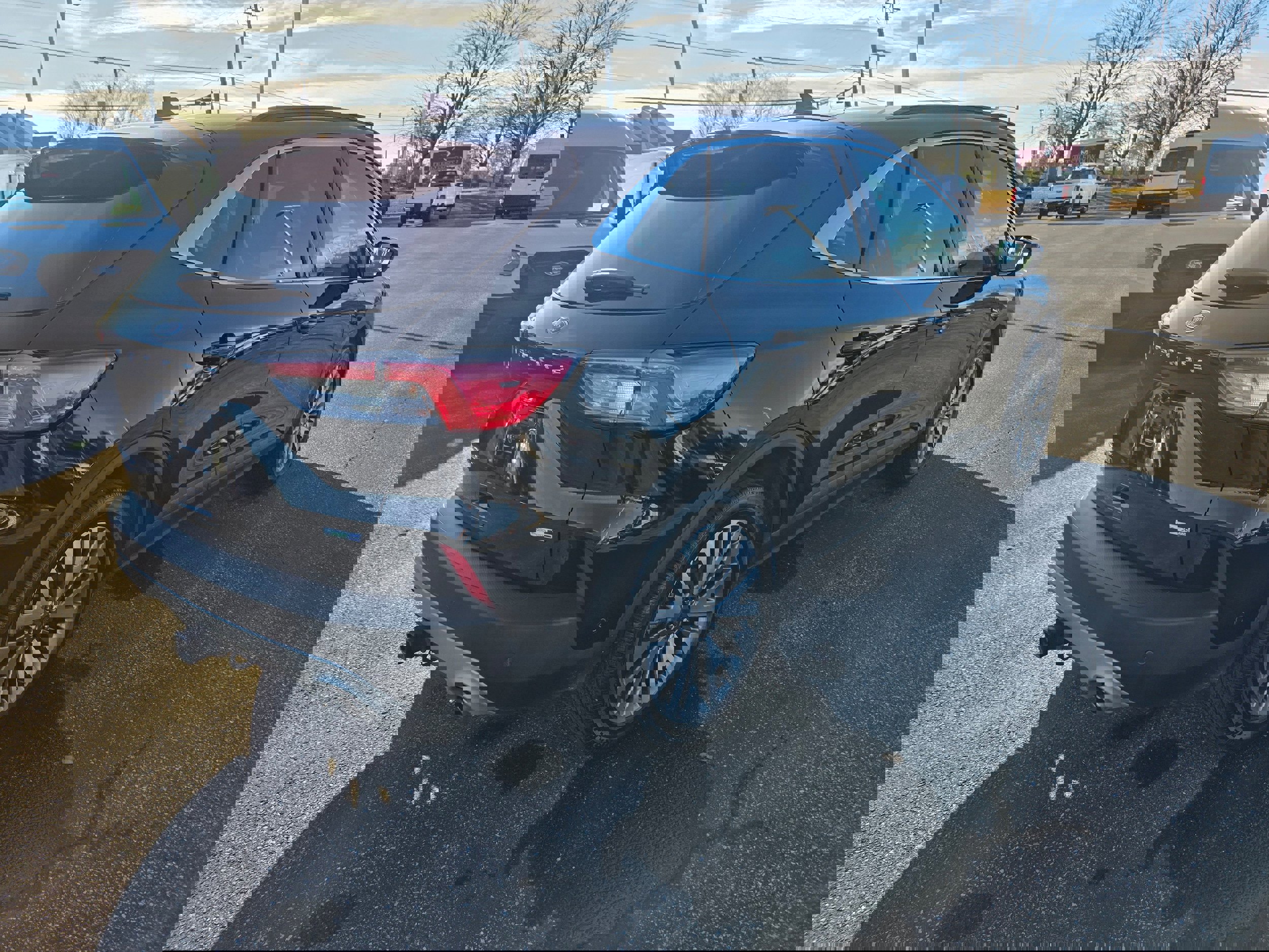 Certified 2020 Ford Escape Titanium image 5