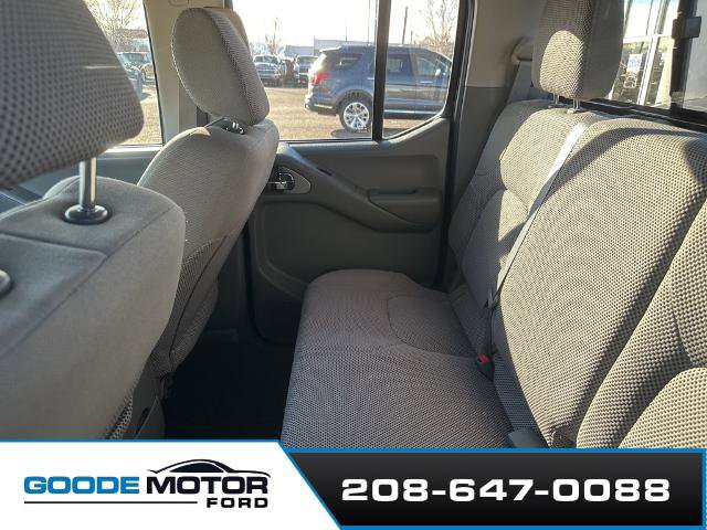 Used 2017 Nissan Frontier SV image 11