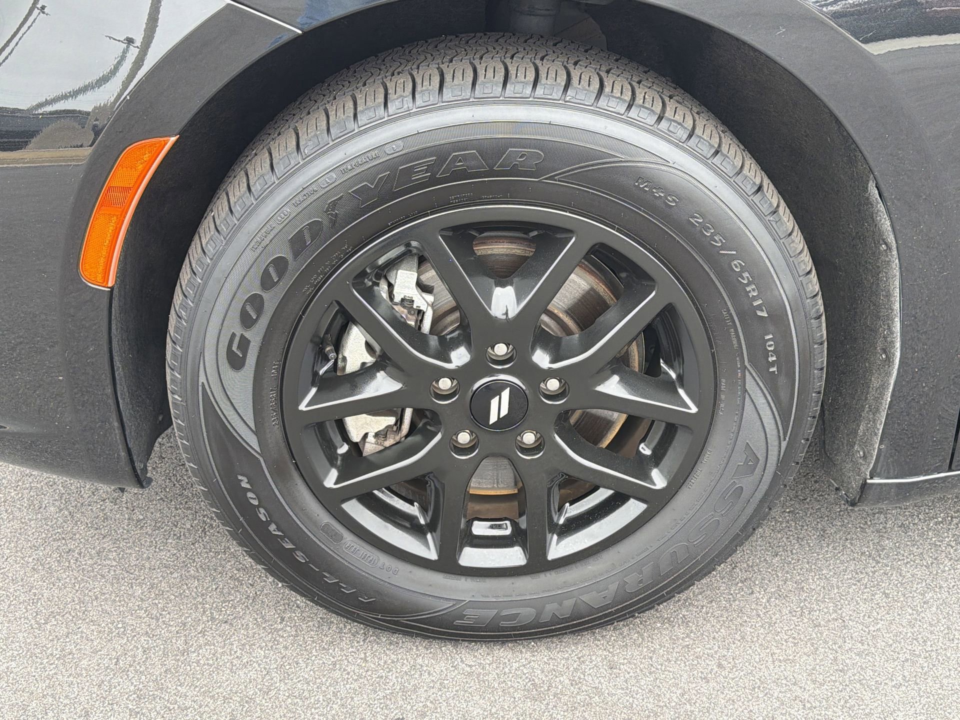 Used 2023 Chrysler Pacifica Touring image 35