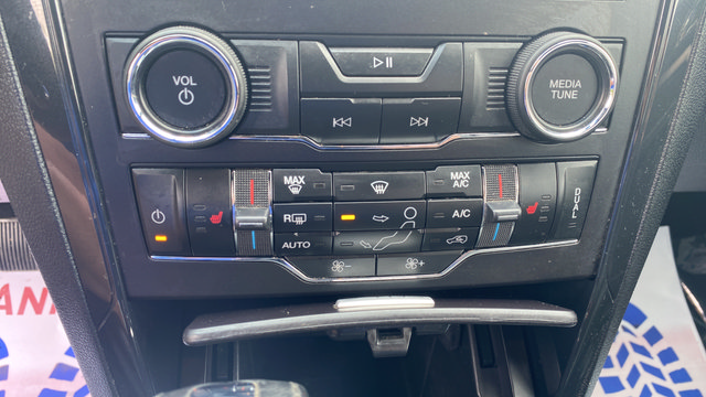 Certified 2018 Ford Explorer XLT w/ Equipment Group 202A AWD/4WD image 17