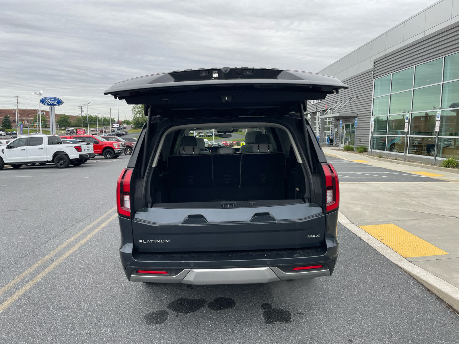 Certified 2025 Ford Expedition Max Platinum AWD/4WD image 5