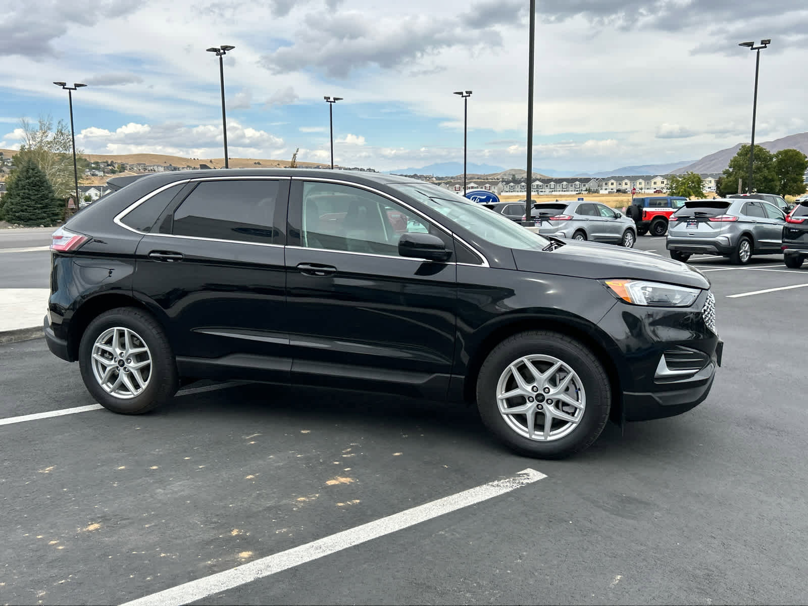 Certified 2024 Ford Edge SEL image 9