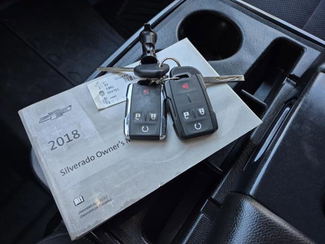 Used 2018 Chevrolet Silverado 1500 LT w/ All Star Edition image 32