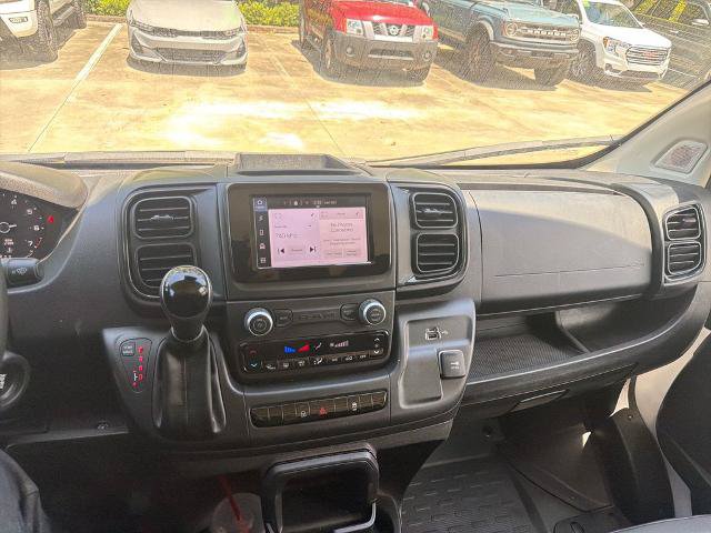 Used 2025 RAM ProMaster 2500 w/ Convenience Group FWD image 8