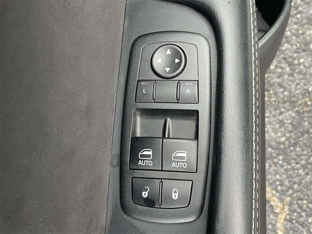 Used 2019 Dodge Challenger SRT Hellcat w/ Plus Package image 16