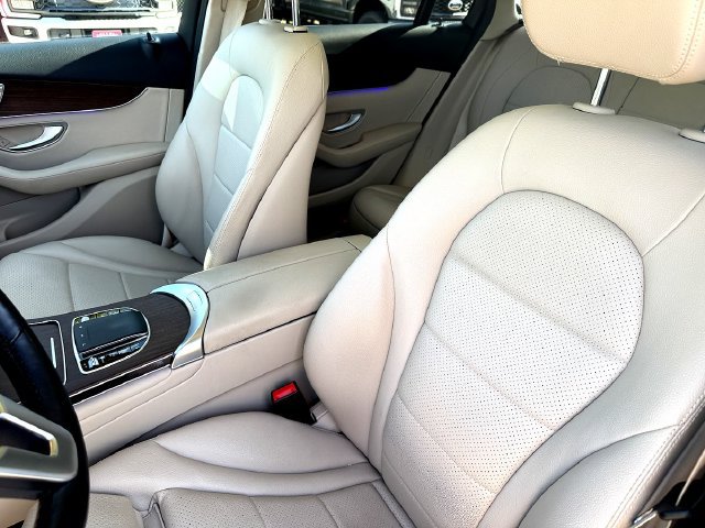Used 2022 Mercedes-Benz GLC 300 4MATIC image 11