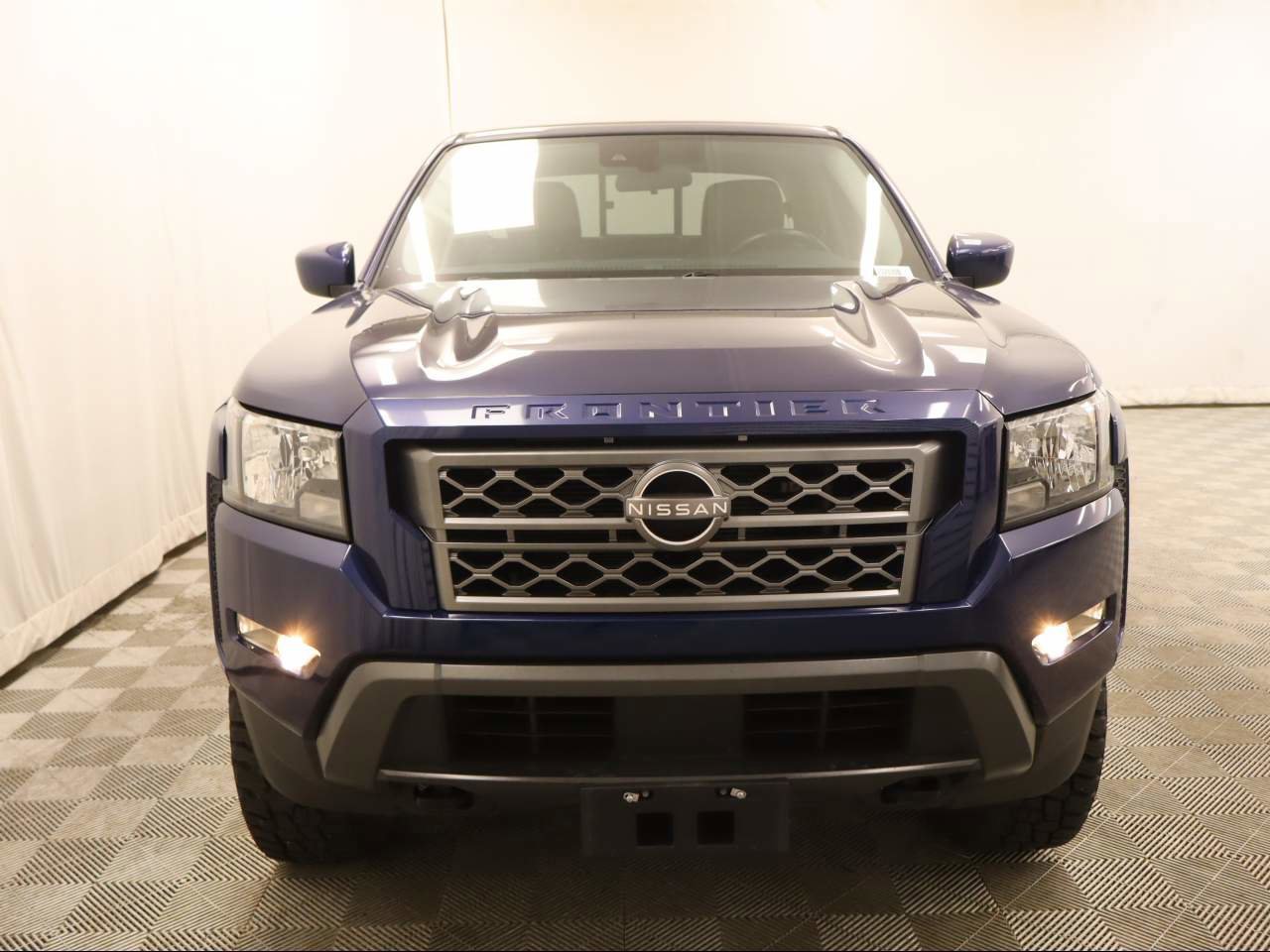 Used 2022 Nissan Frontier SV image 6