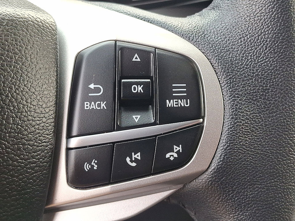 Certified 2023 Ford Explorer XLT w/ Equipment Group 202A AWD/4WD image 24