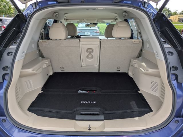 Used 2019 Nissan Rogue SV w/ Premium Package FWD image 13