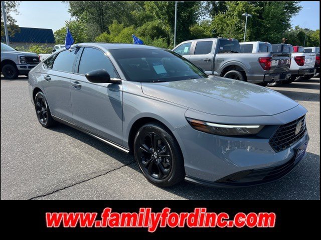 Used 2025 Honda Accord SE image 1