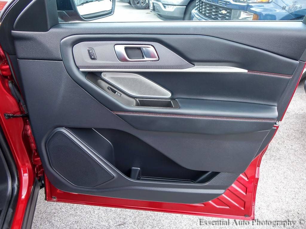 Certified 2025 Ford Explorer ST AWD/4WD image 30