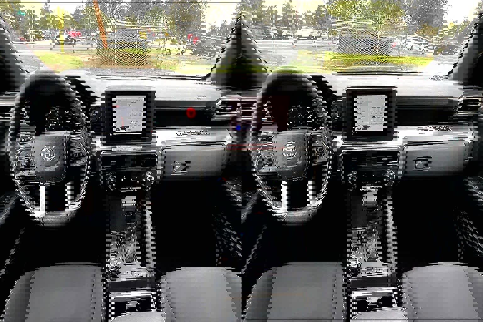 Used 2025 Toyota Tacoma TRD Off-Road image 16