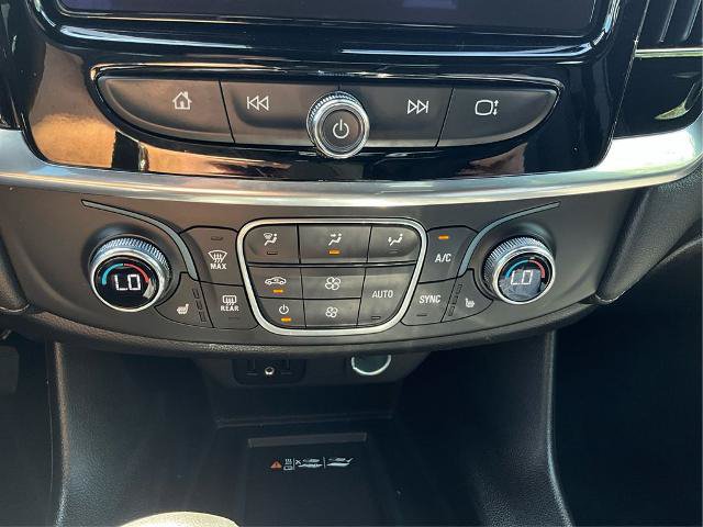 Used 2023 Chevrolet Traverse LT FWD image 28