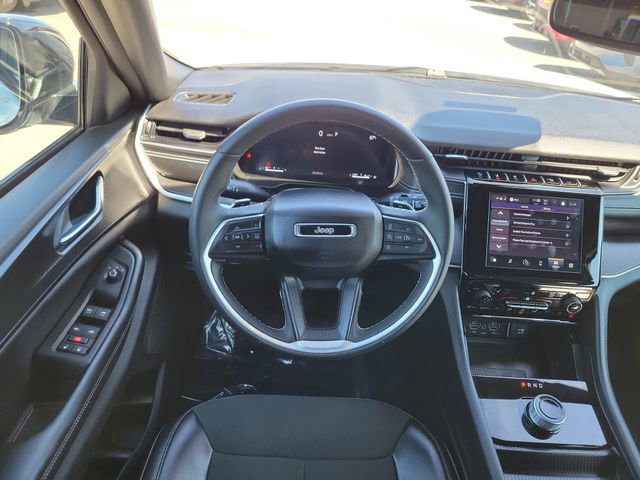 Used 2024 Jeep Grand Cherokee L Altitude AWD/4WD image 10