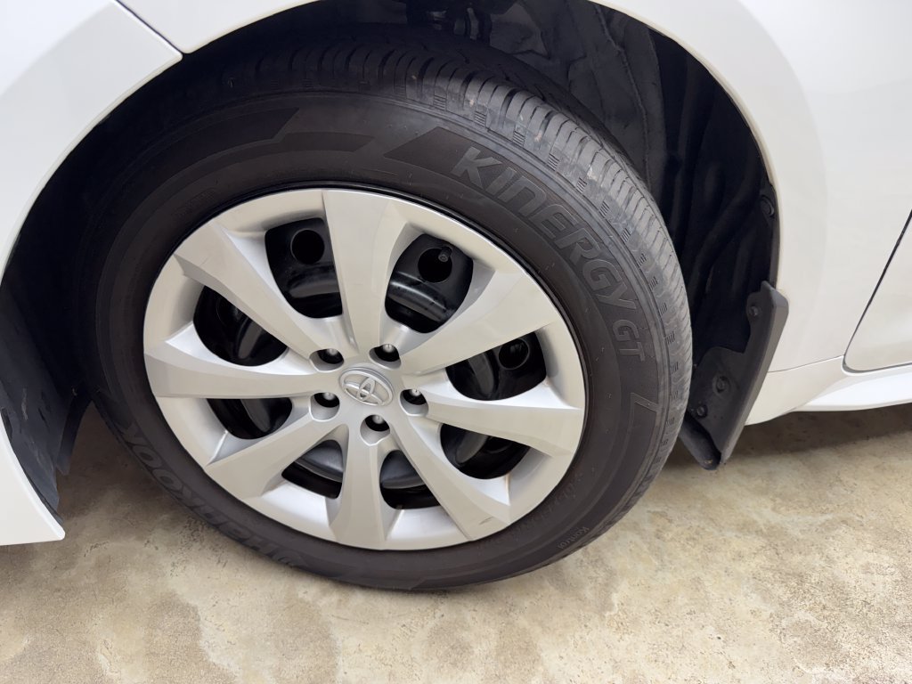 Used 2026 Toyota Corolla LE FWD image 28