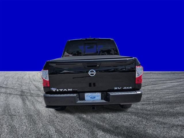Used 2022 Nissan Titan SV w/ SV Convenience Package AWD/4WD image 5