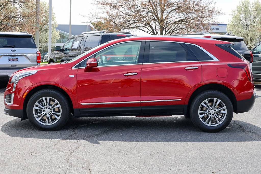 Used 2021 Cadillac XT5 Premium Luxury w/ LPO, Floor Liner Package AWD/4WD image 31