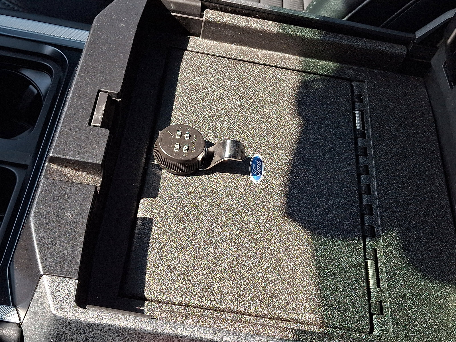 Certified 2025 Ford F350 Platinum image 35