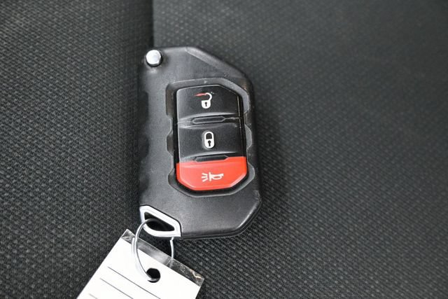 Used 2020 Jeep Gladiator Sport w/ Quick Order Package 24S AWD/4WD image 25