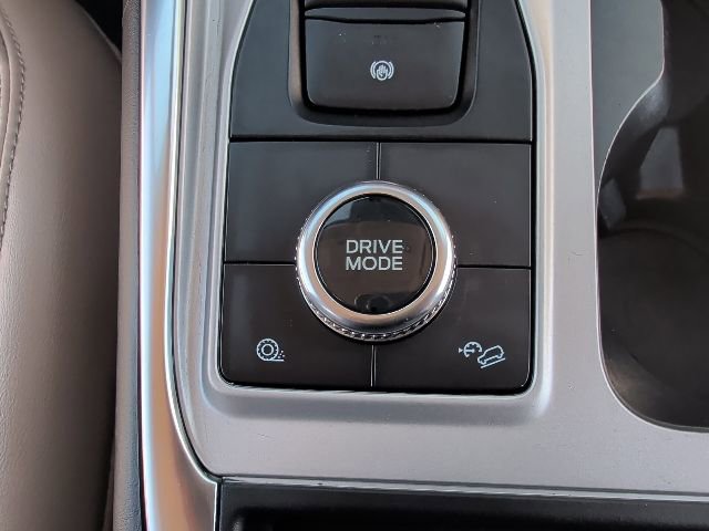 Certified 2023 Ford Explorer XLT w/ Equipment Group 202A image 19